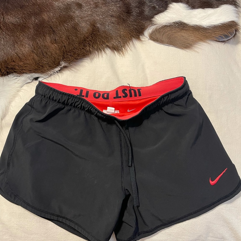 NIKE shorts Black & Apricot size S
